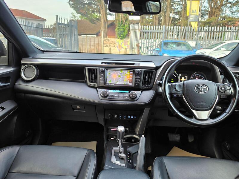 Toyota RAV4 2.5 VVT-h Excel CVT 4WD Euro 6 (s/s) 5dr thumbnail 22
