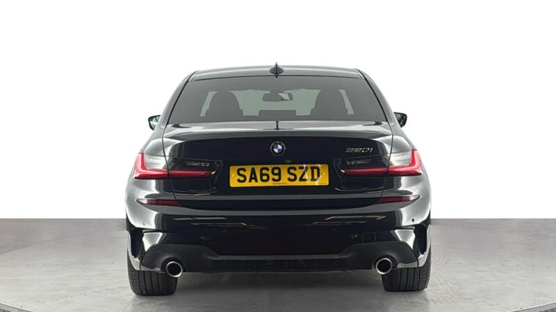 BMW 3 Series view 5
