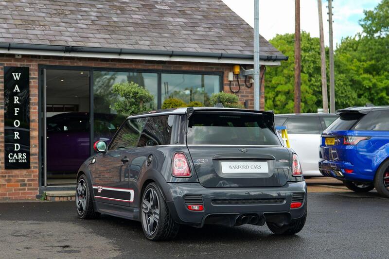 Mini Hatch view 6
