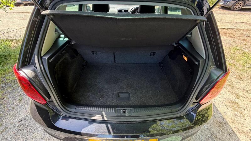 2016 Volkswagen Polo — photo 14