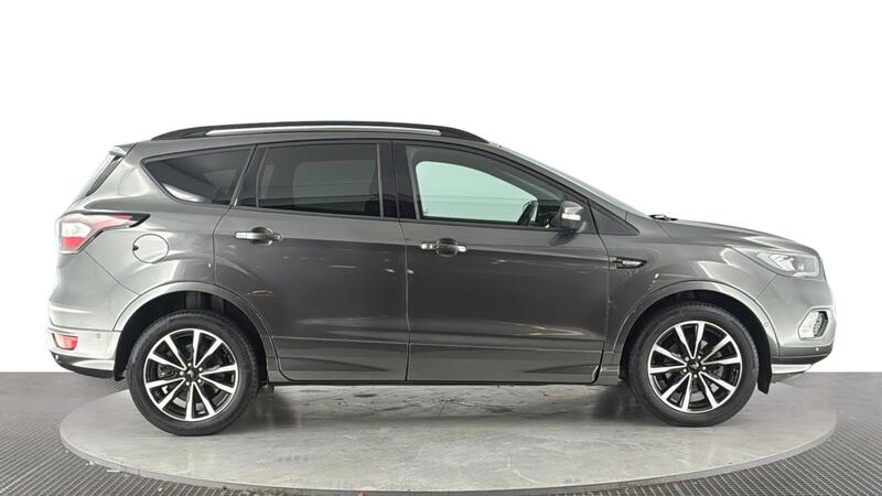 Ford Kuga view 3