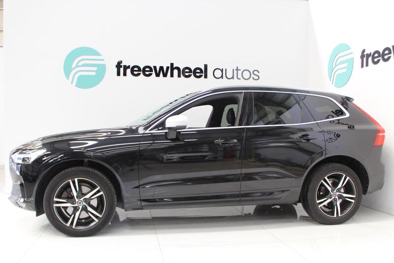 2018 Volvo XC60 in Black — image 23 of 74