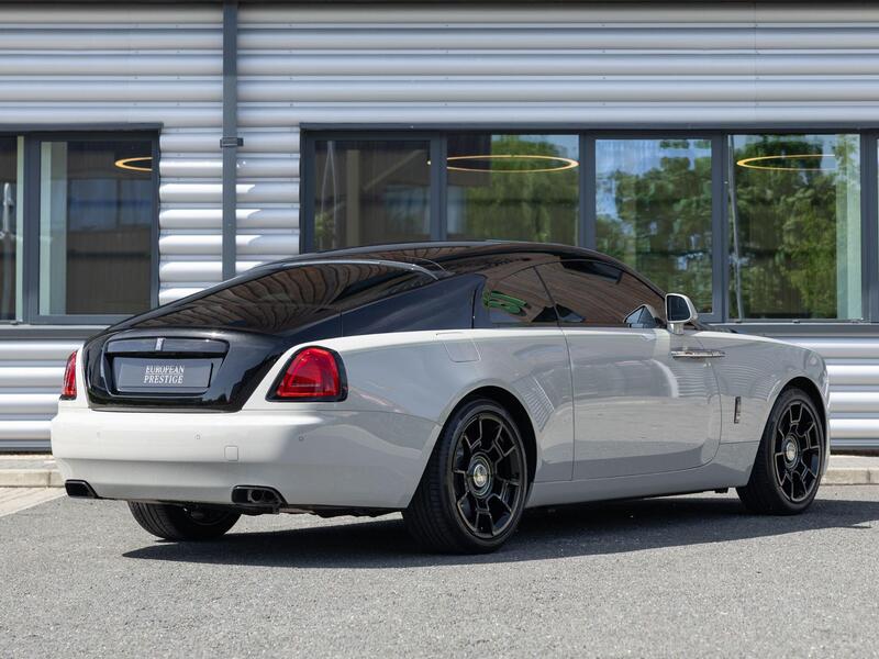 Rolls-Royce Wraith view 3