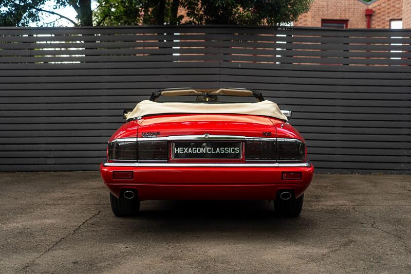 Jaguar XJS view 4
