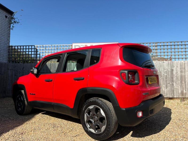 Jeep Renegade view 4
