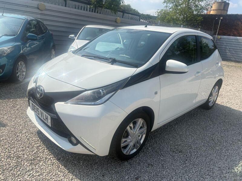 Toyota Aygo view 3