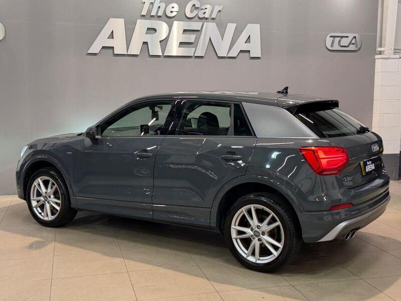 Audi Q2 view 5