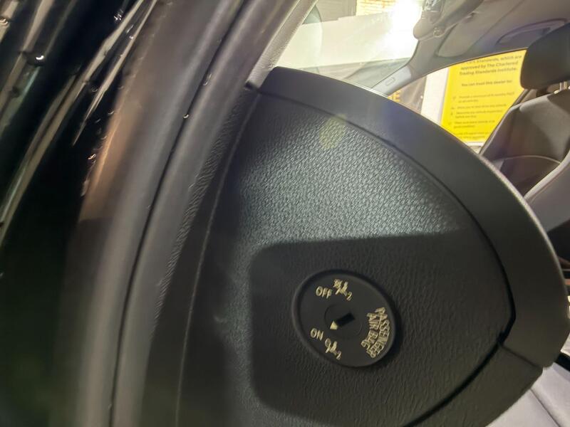 2011 BMW 1 Series — photo 24