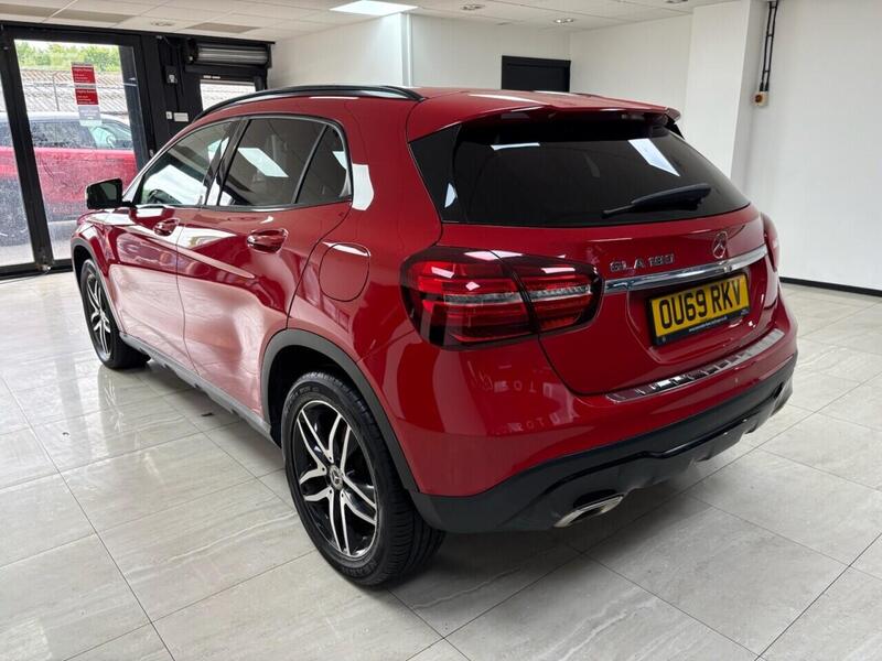 Mercedes-Benz Gla view 5