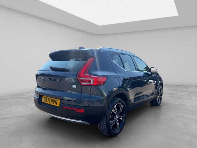 Volvo XC40 view 4