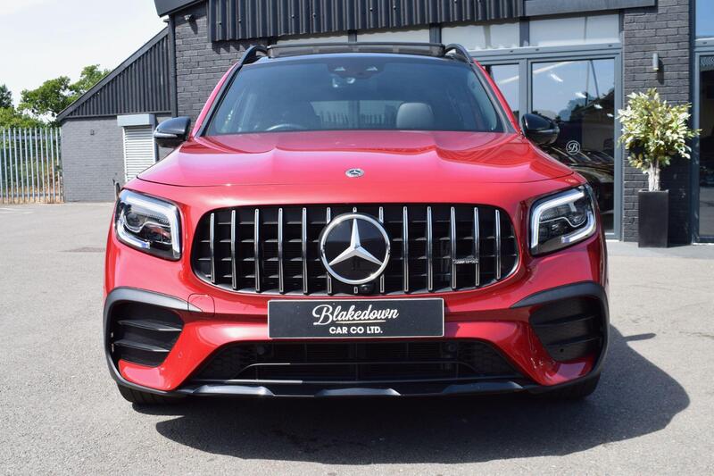 Mercedes-Benz Mercedes-Benz GLB view 2
