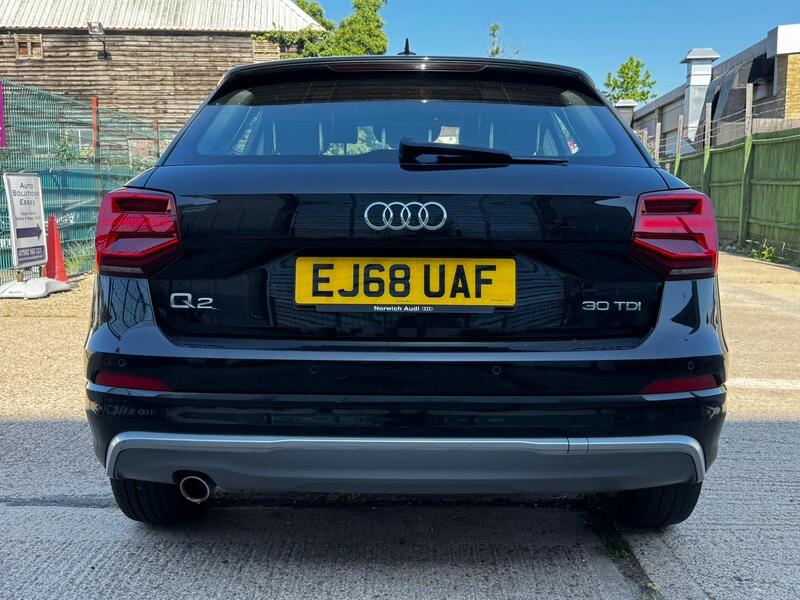 Audi Q2 view 4