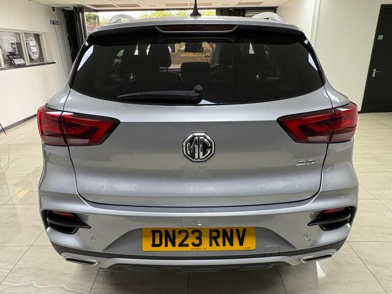MG ZS view 4