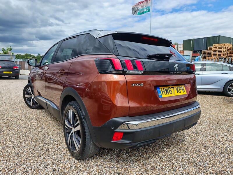 Peugeot 3008 view 2