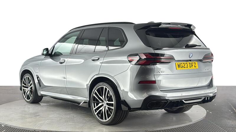 BMW X5 view 6