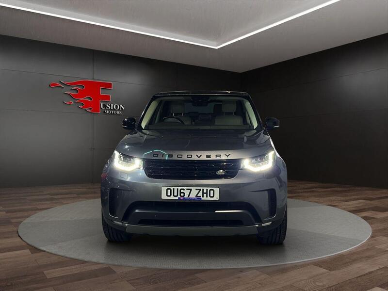 Land Rover Discovery 3 view 2