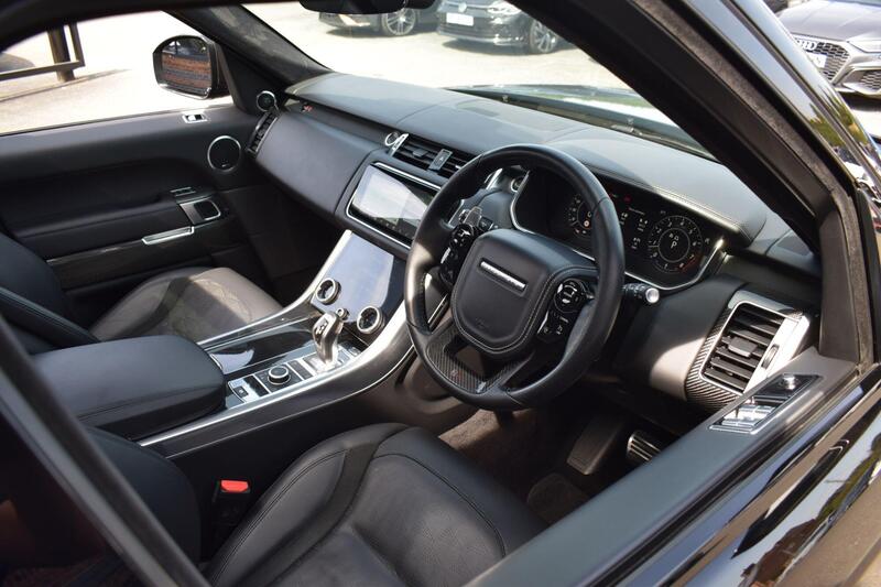 Land Rover Range Rover Sport view 3