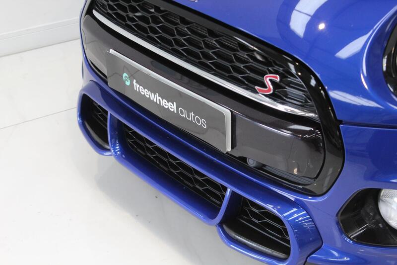 2019 MINI Hatch in Blue — image 43 of 71