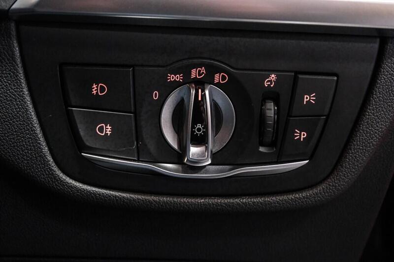 BMW X4 view 25