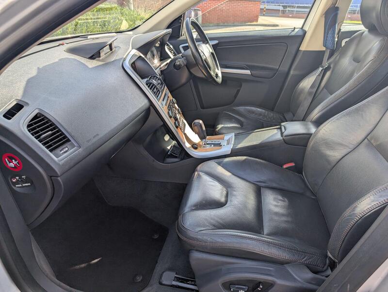 Volvo XC60 view 13