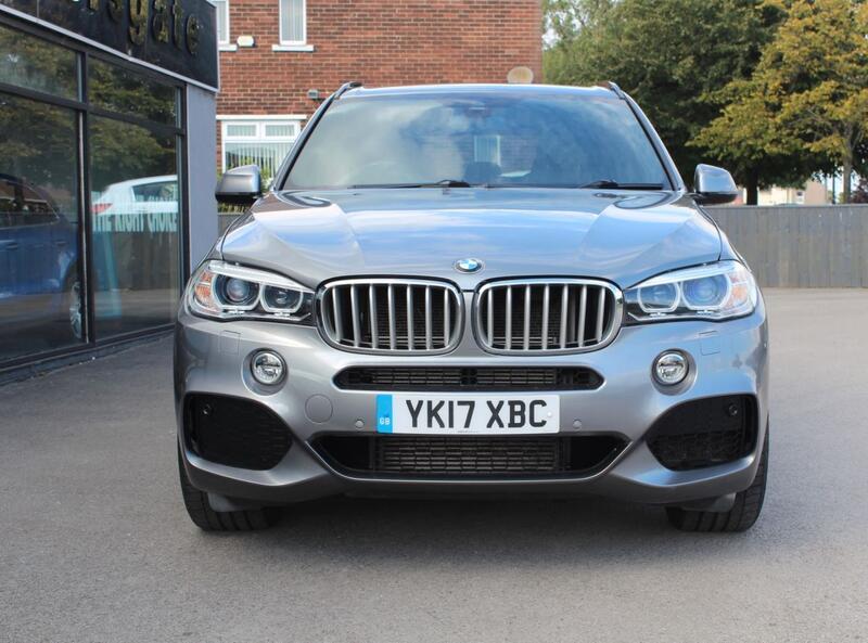 BMW X5 view 2