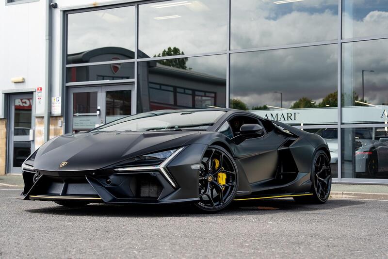 Lamborghini Revuelto view 3