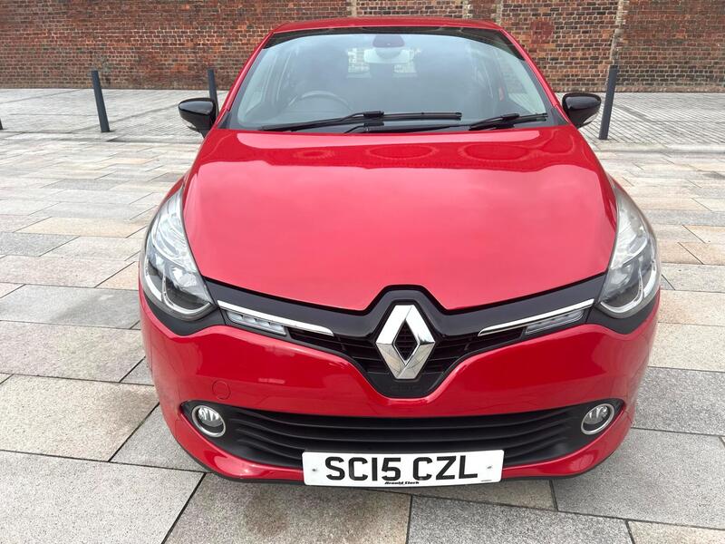 Renault Clio view 2