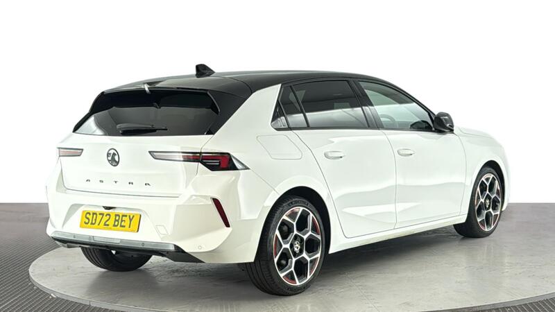 Vauxhall Astra view 4