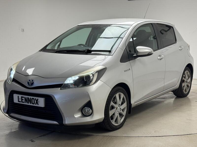 Toyota Yaris view 3