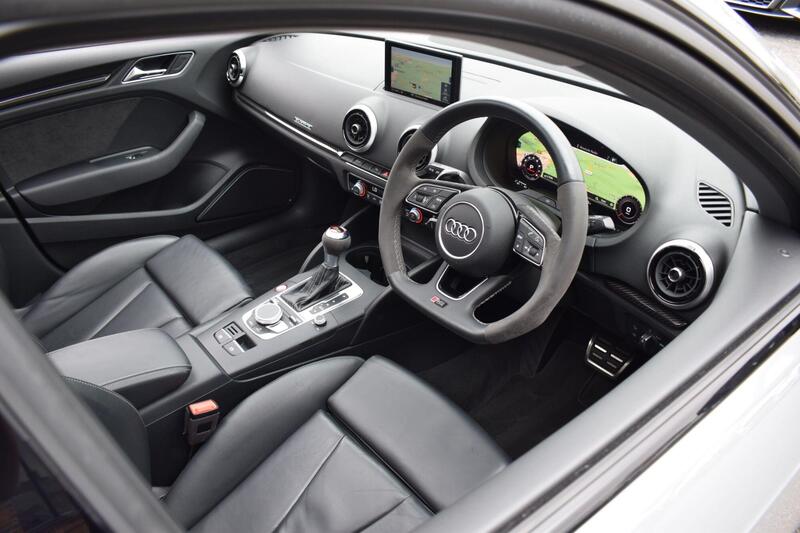 Audi Audi RS3 view 3