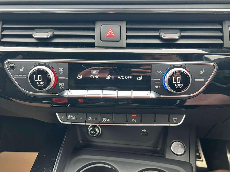 Audi A4 Avant view 5