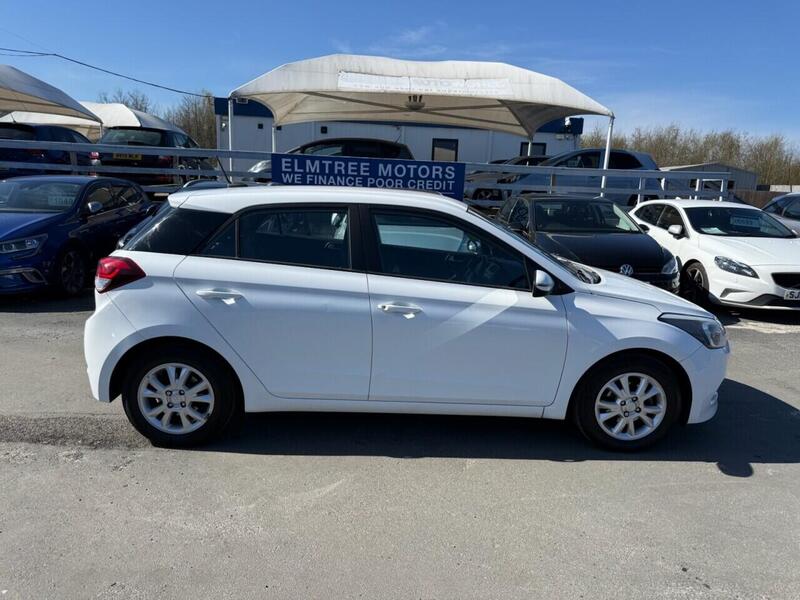 Hyundai I20 view 3