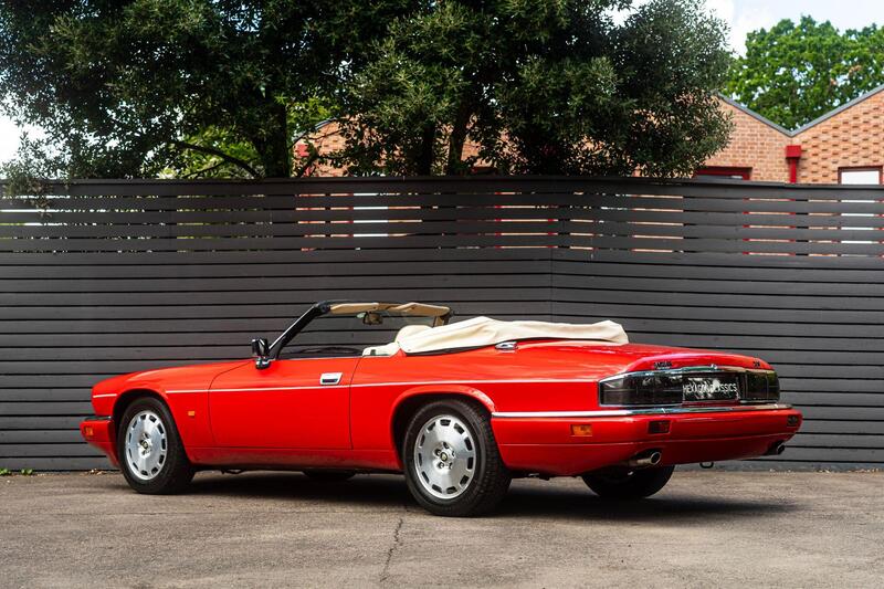 Jaguar XJS view 2