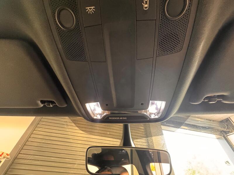 Audi Q2 view 25