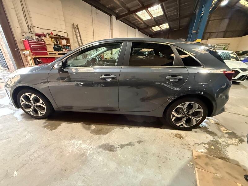 Kia Ceed view 6