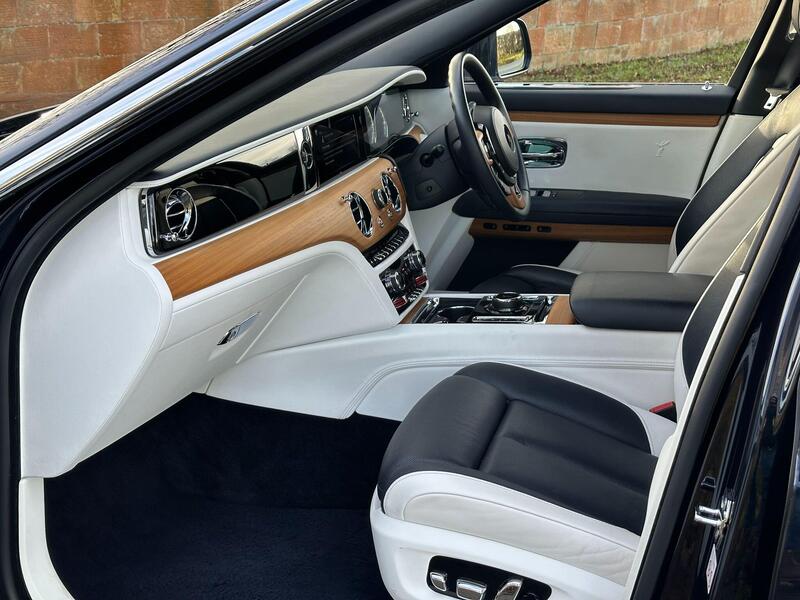 Rolls-Royce Ghost view 7