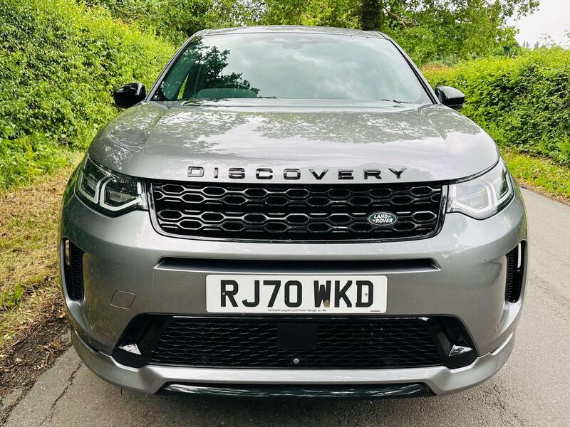 Land Rover Discovery Sport view 4