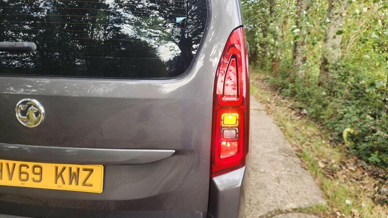 2019 Vauxhall Combo Life — photo 24