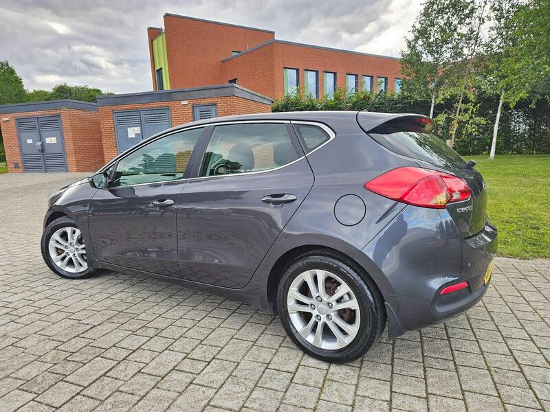 Kia Ceed view 5
