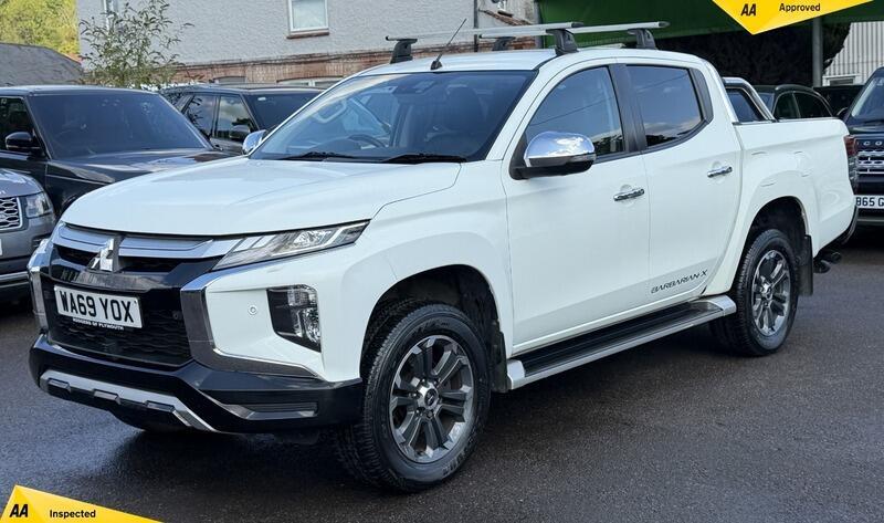 Mitsubishi L200 main image