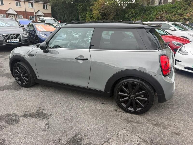 Mini Cooper view 7