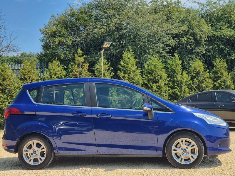 Ford B-Max view 6
