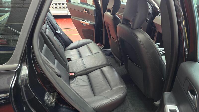 Volvo V50 view 4