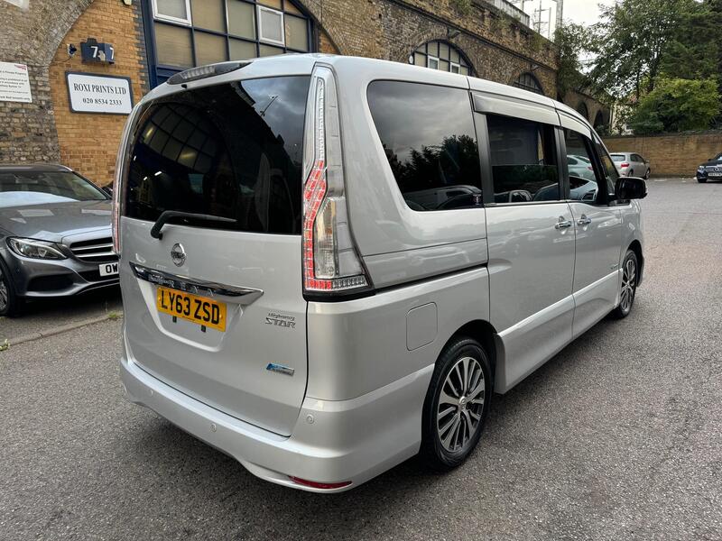 Nissan Serena view 13