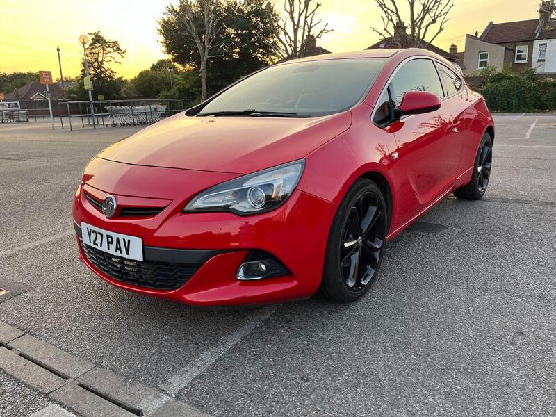 Vauxhall Astra GTC view 3
