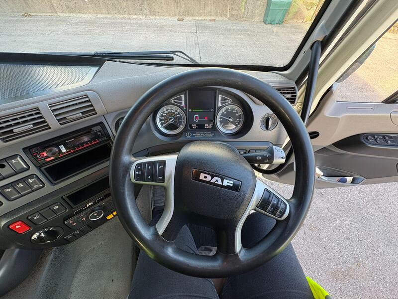 DAF CF230 26T Hot Box Rear Steer (Twin)