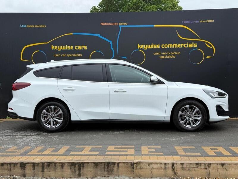 Ford Focus view 6