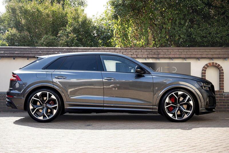 Audi Audi RSQ8 view 3