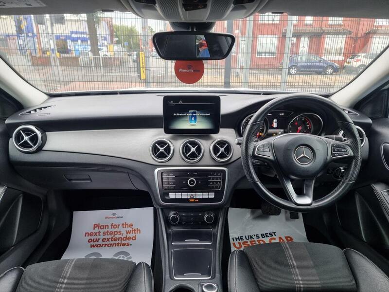 Mercedes-Benz Gla view 4