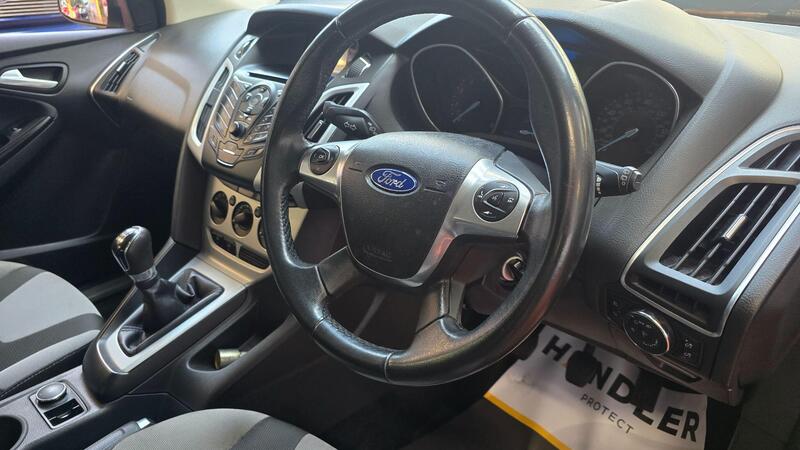 Ford Focus view 7